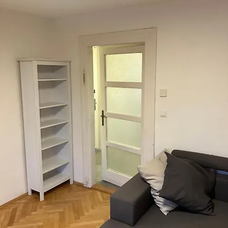 Bubenec Apartment